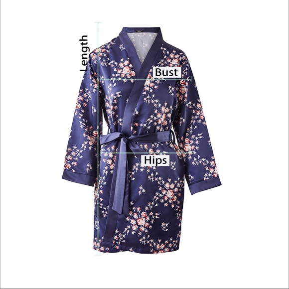 Morgan Lane Robe - Picture 2 of 5